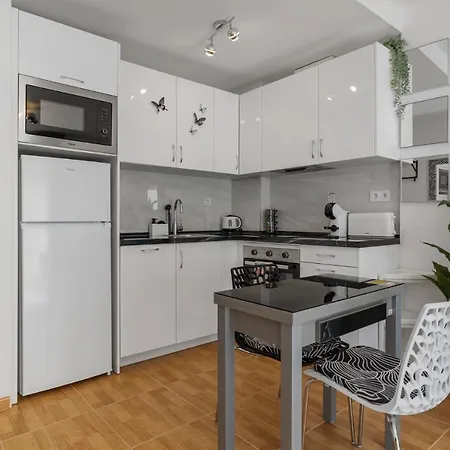 Apartment Blue Pearl In